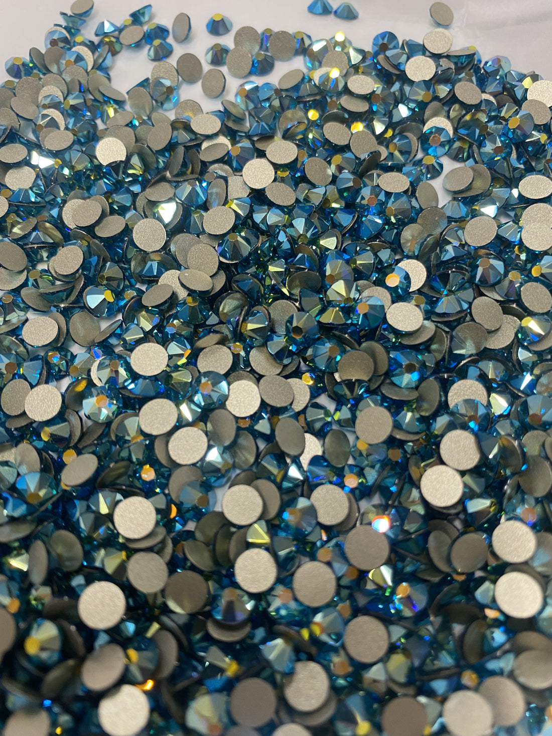 Blue Zircon AB SS20 - 2088 Cut