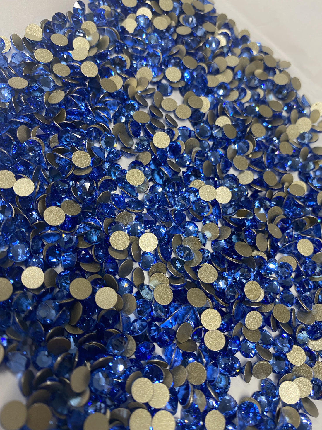 Light Sapphire SS20 - 2088 Cut