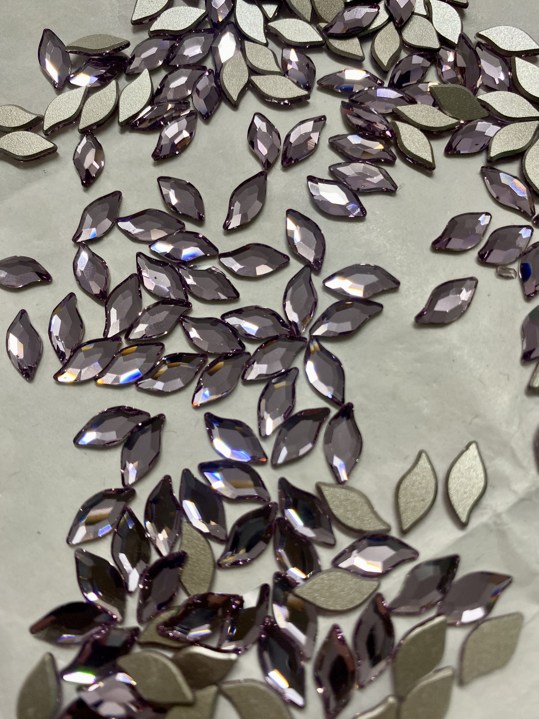 Swarovski Crystal 2797 Diamond Leaf FB