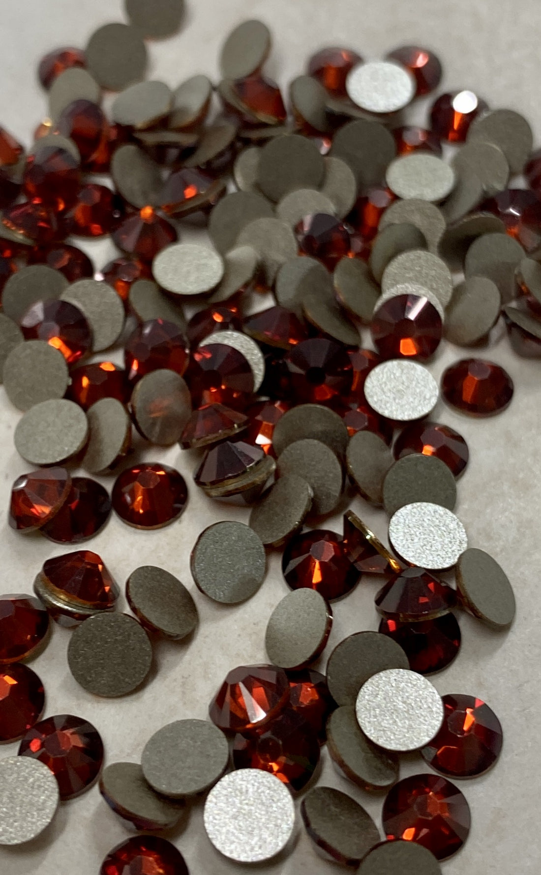 Swarovski Crystal 2058 Xilion Rose Crystal Red Magma SS34
