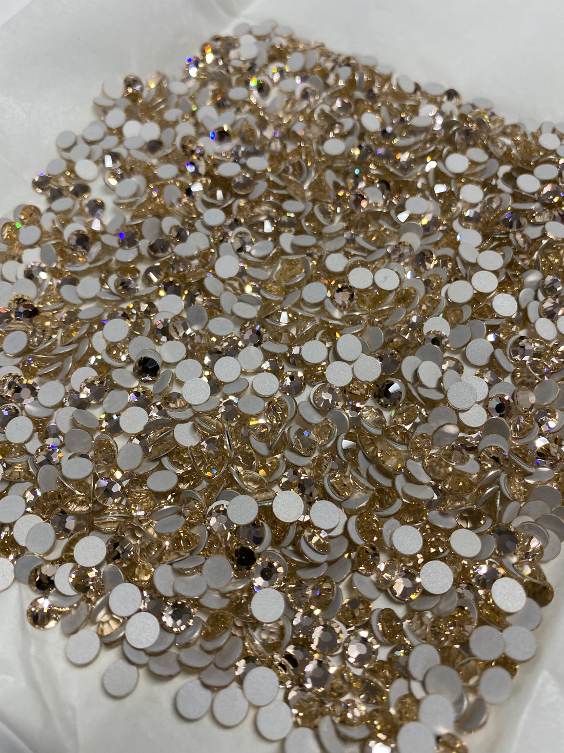 Preciosa MC Chaton Rose Maxima Gold Quartz SS16