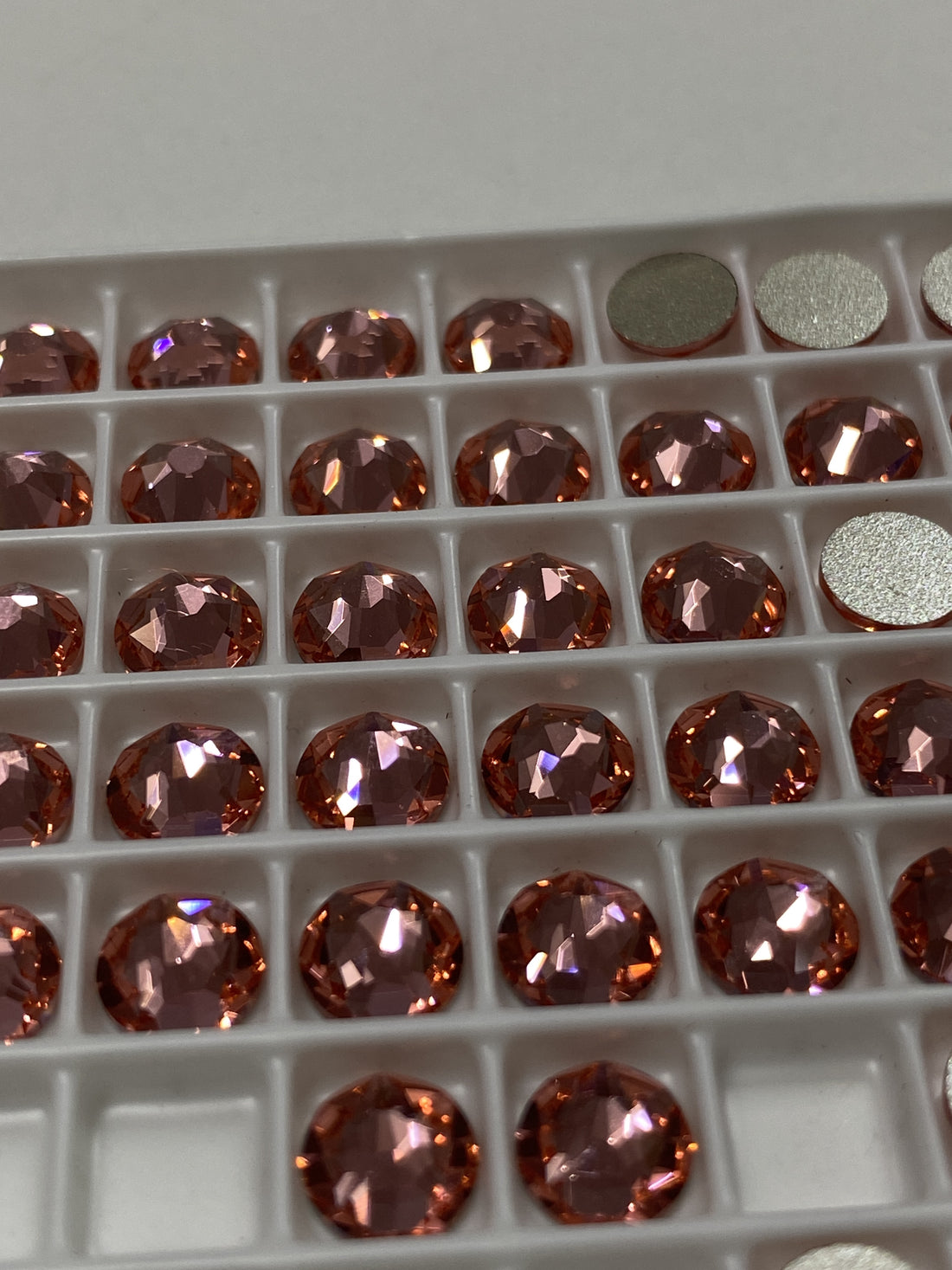 Swarovski Crystal Xirius Rose Rose Peach SS30