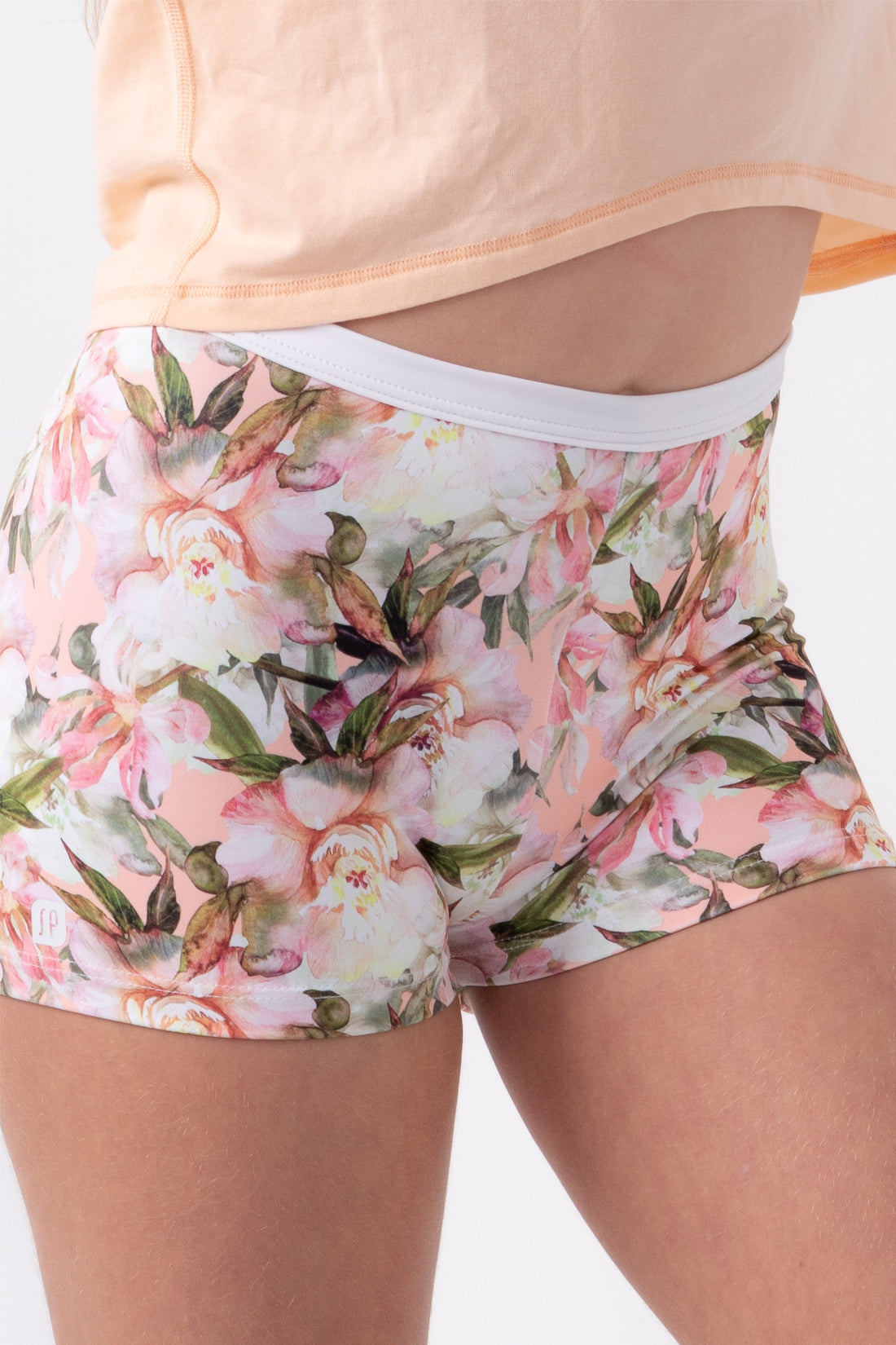 Sylvia P Desert Flower Short