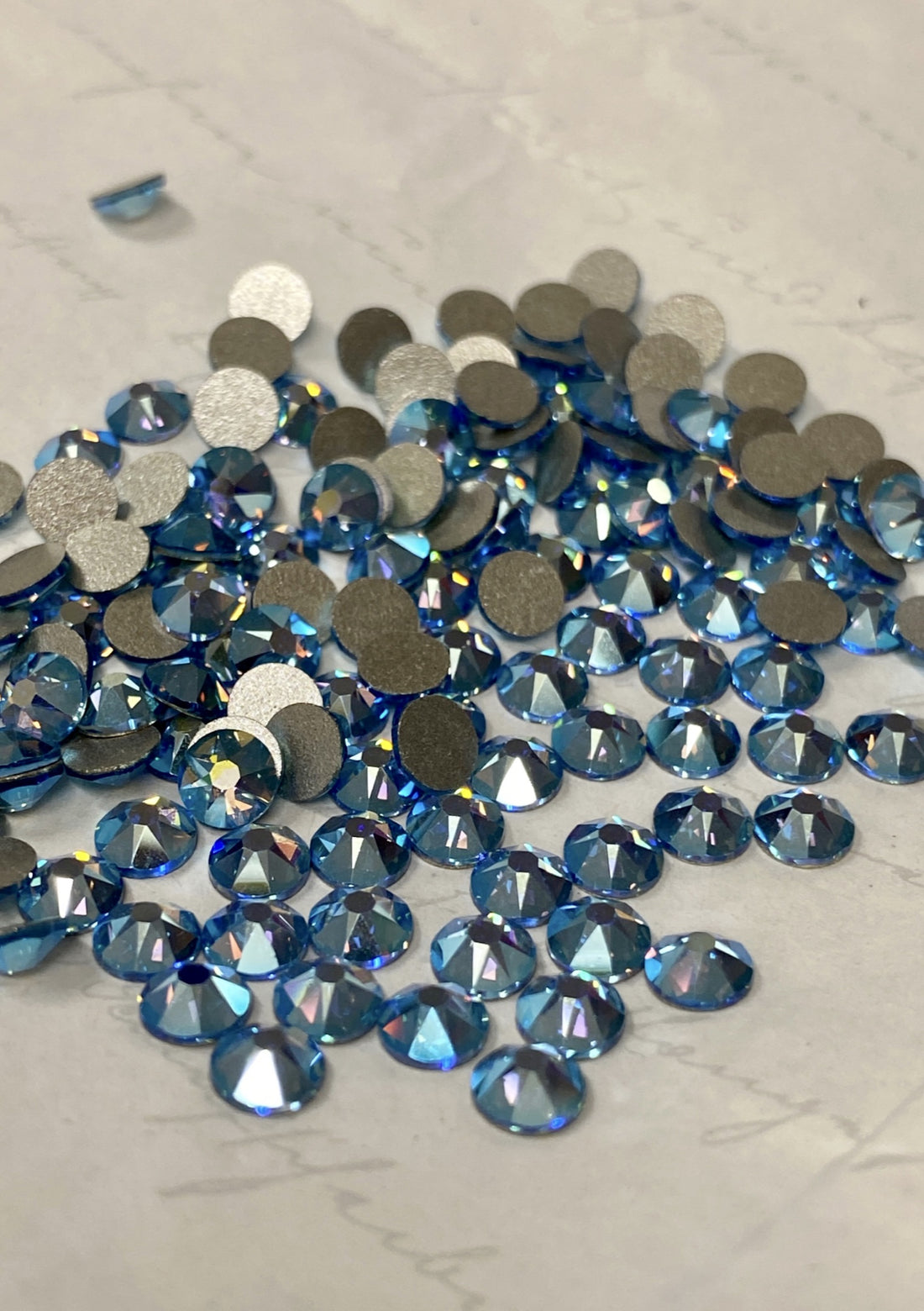 Swarovski Crystal Xirius Rose Aquamarine AB SS16