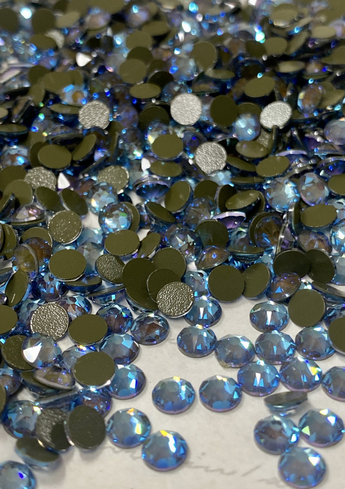 Swarovski Crystal Xirius Rose Crystal Army Green Delite SS20