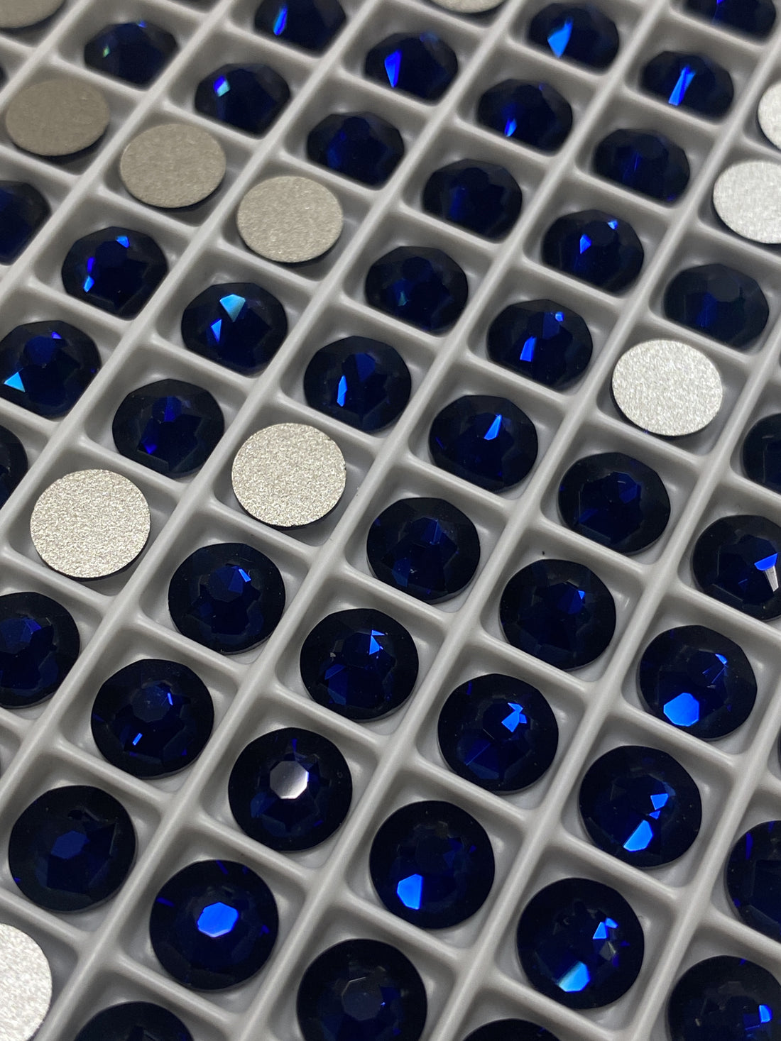 Swarovski Crystal Xirius Rose Dark Indigo SS30