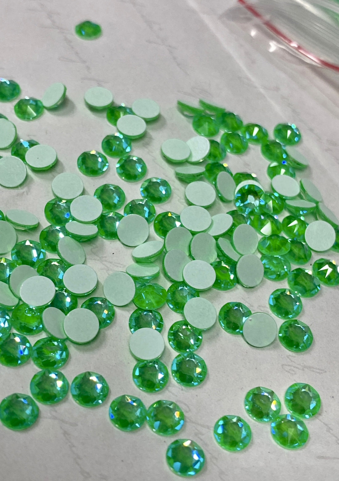 Swarovski Crystal Xirius Rose Crystal Electric Green Delite SS20