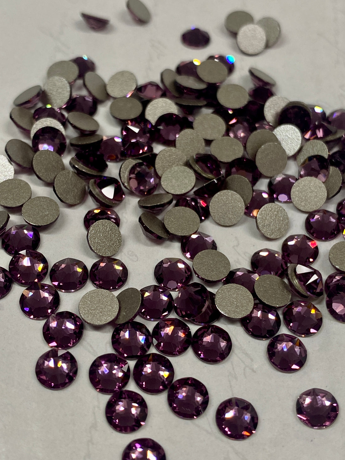 Swarovski Crystal Xirius Rose Iris SS20