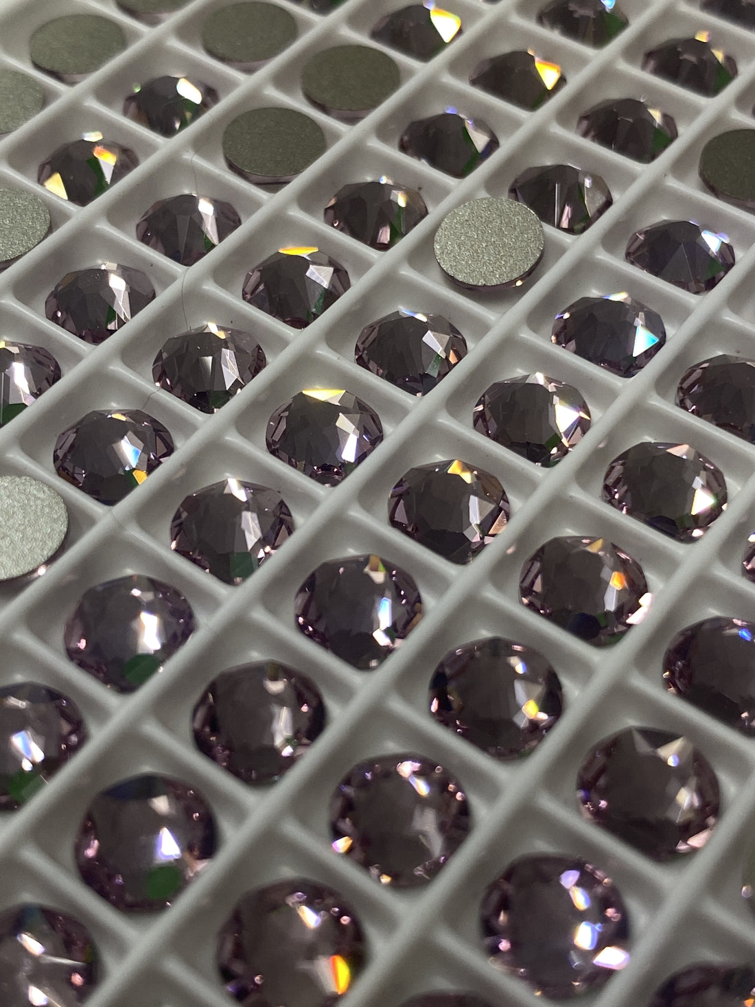 Swarovski Crystal Xirius Rose Light Amethyst SS30