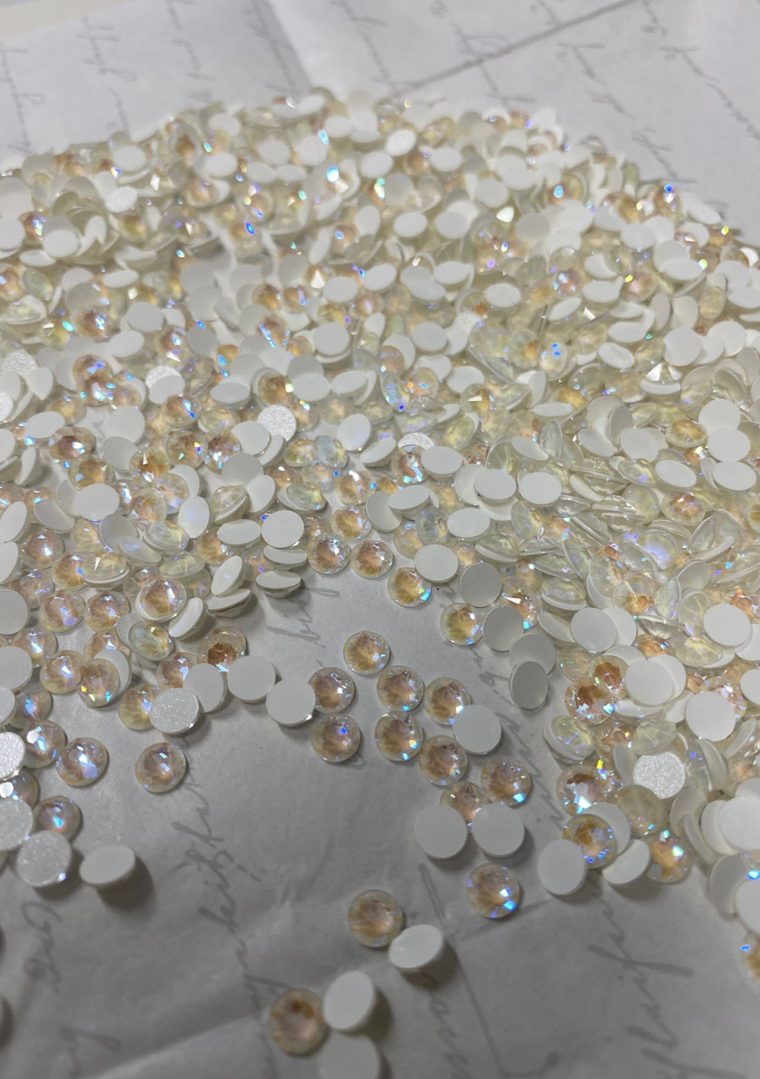 Swarovski Crystal Xirius Rose Crystal Light Grey Delite SS16