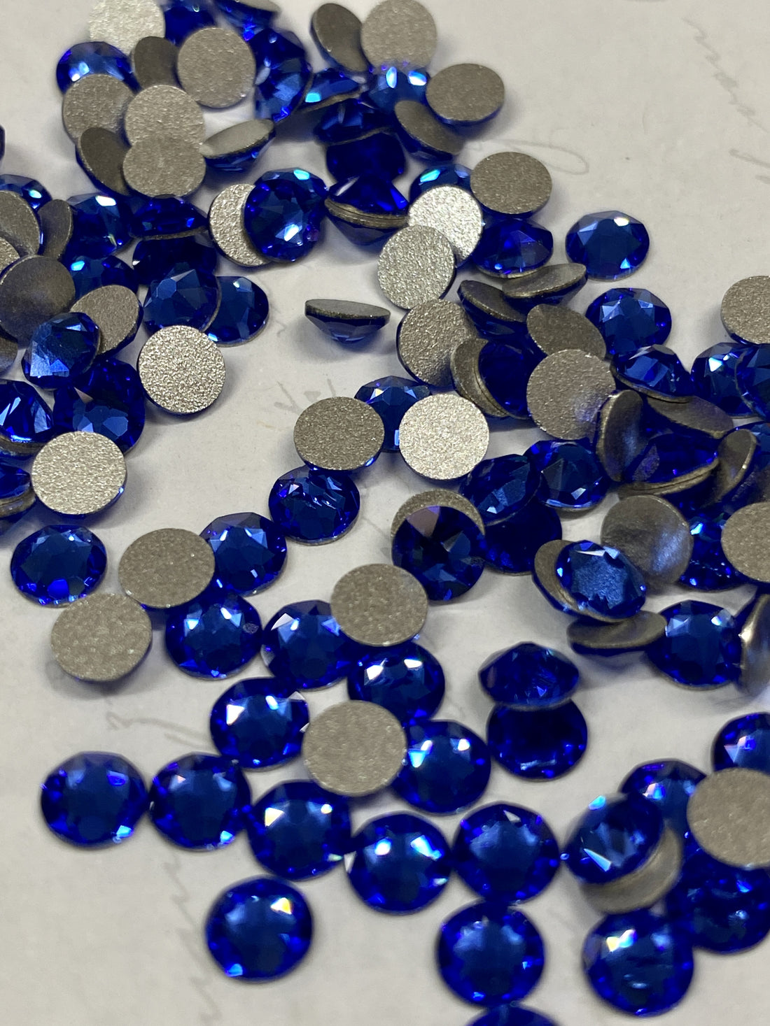 Swarovski Crystal Xirius Rose Sapphire SS20