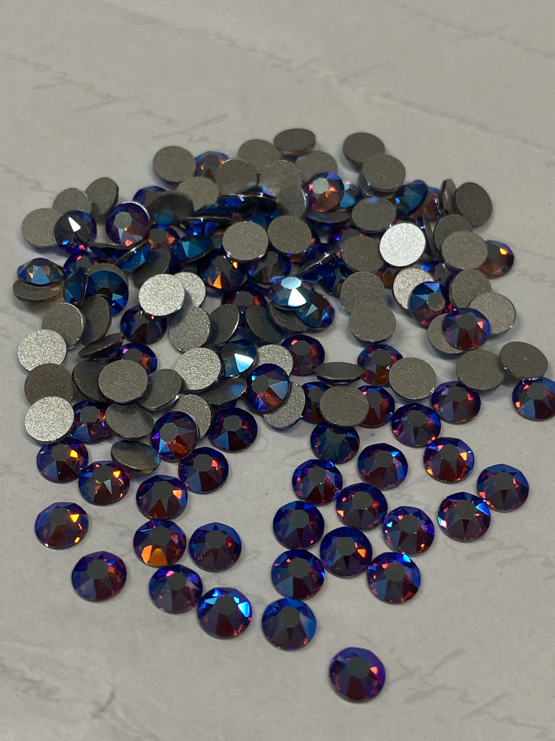 Swarovski Crystal Xirius Rose Crystal Shimmer Under Volcano SS20