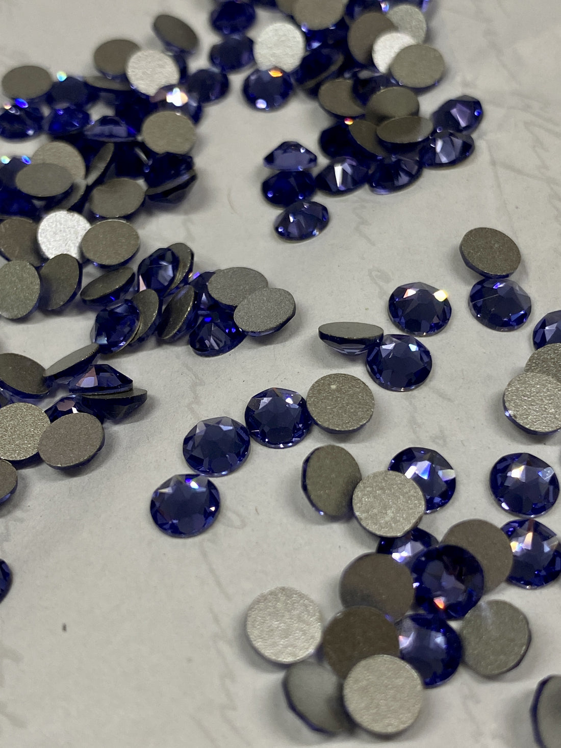 Swarovski Crystal Xirius Rose Tanzanite SS16