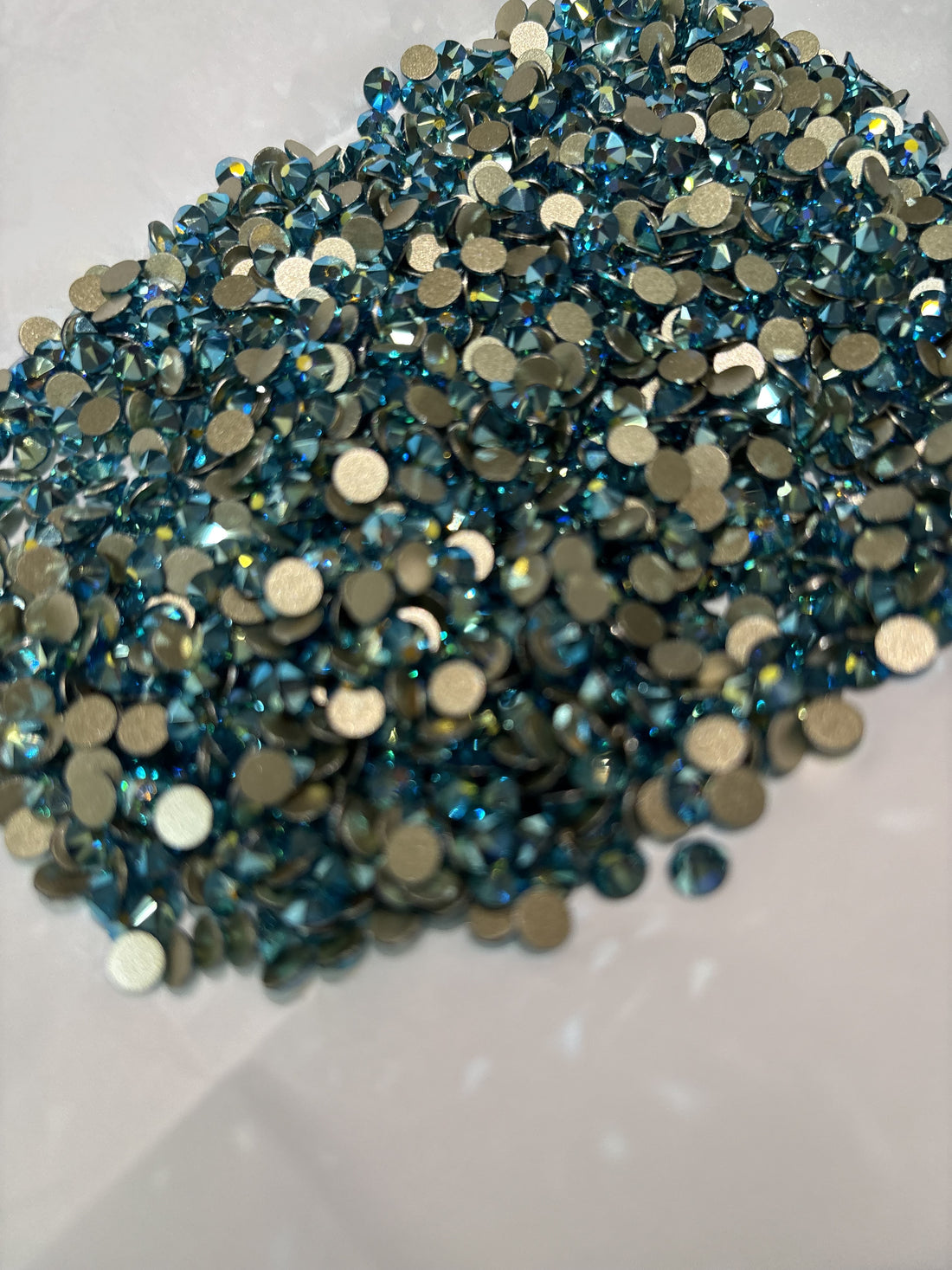 Blue Zircon AB SS20 - 2088 Cut