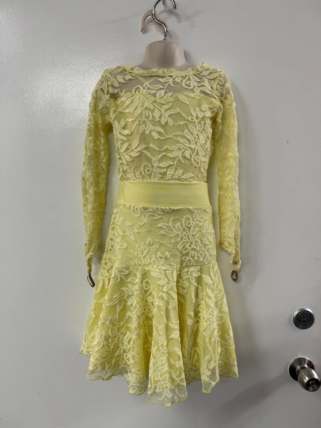 Ex Sponsor Juvenile Dress Lemon Lace 3 Piece (Size Child  6-8)