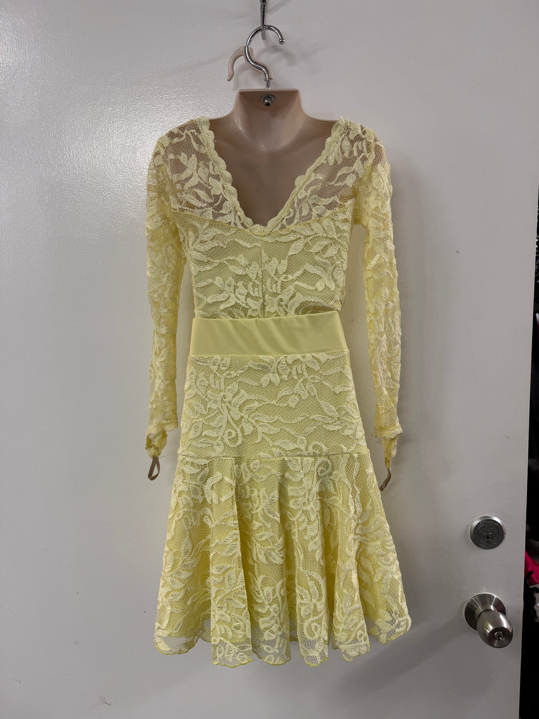 Ex Sponsor Juvenile Dress Lemon Lace 3 Piece (Size Child  6-8)