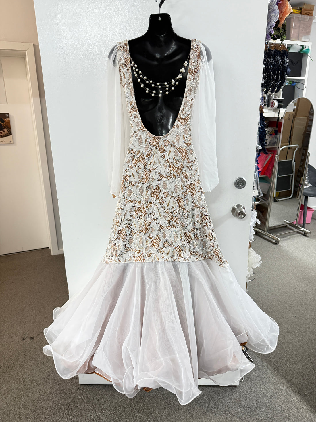 Pre Loved White Lace Ballroom Dress (Size 6-8)