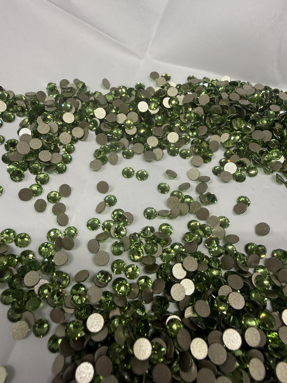 Peridot SS16 - 2088 Cut