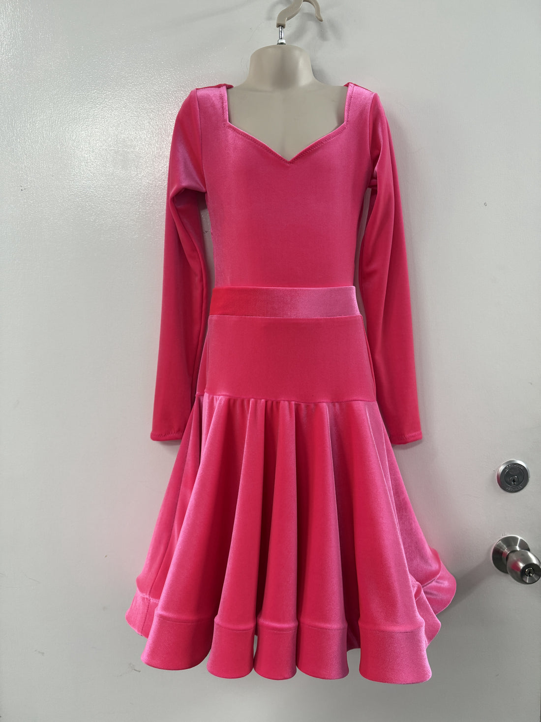 Brand New - Hot Pink Velvet 2 Piece Juvenile Dress (Size 6-8)