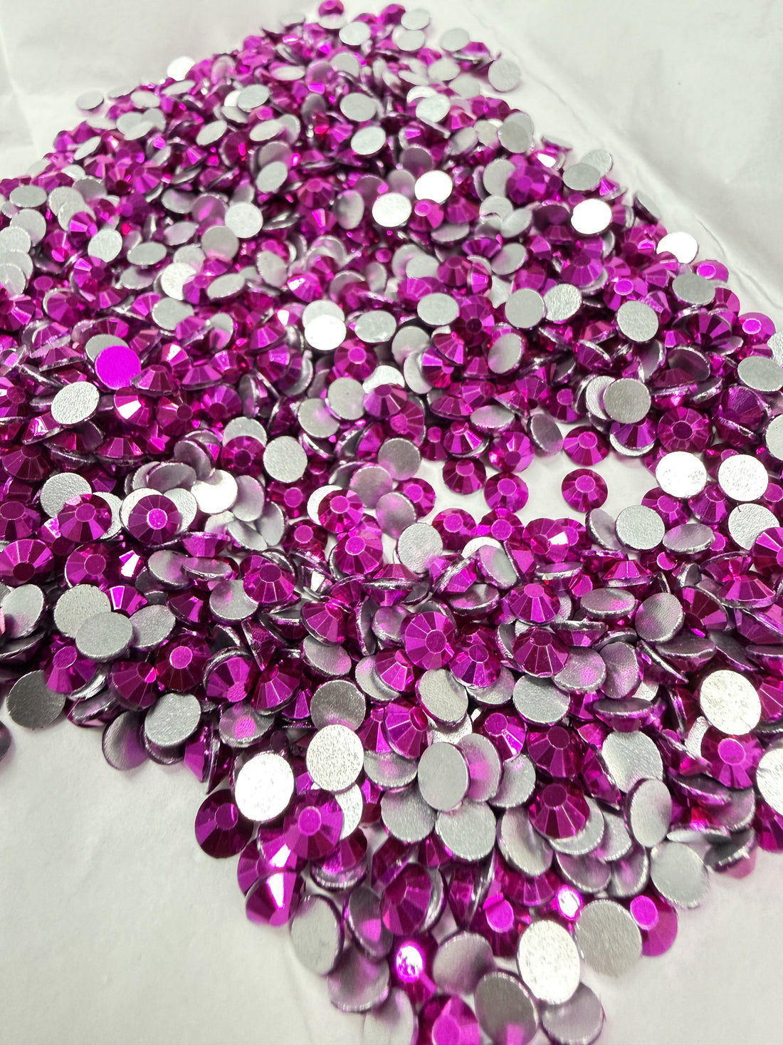 Fuchsia Hematite SS16 - 2088 Cut