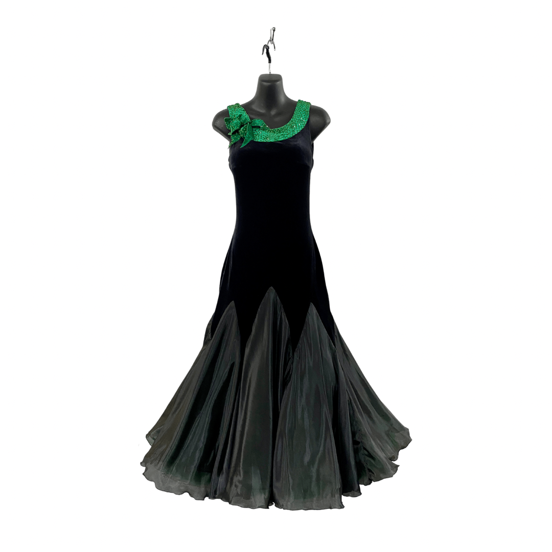 Pre Loved Black Velvet Green Ballroom Dress Size 6 8 MM Dance