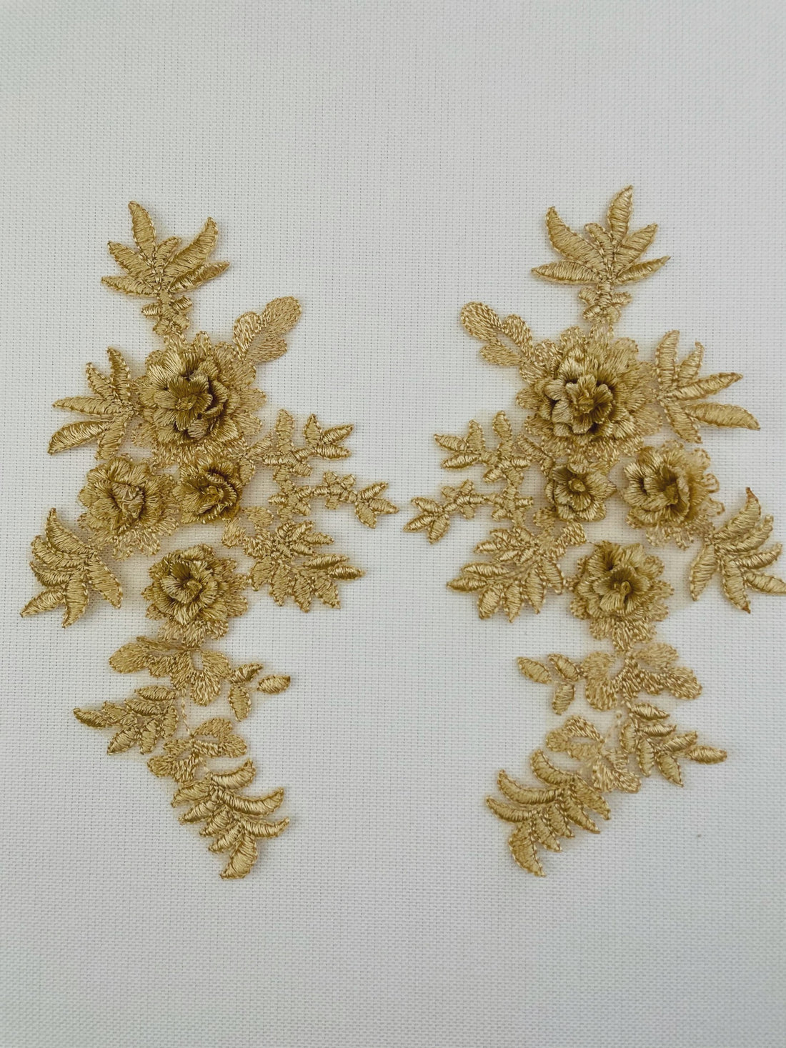 Floral 3D Gold Lace Pair